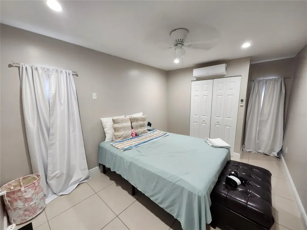 7514 Paradise Place Tampa FL 33619