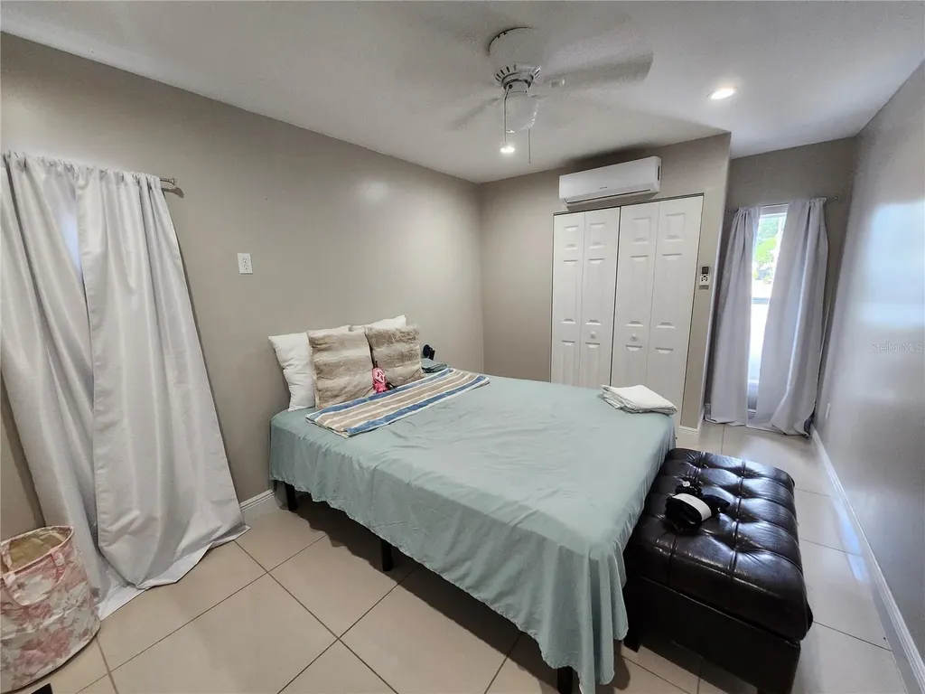 7514 Paradise Place Tampa FL 33619