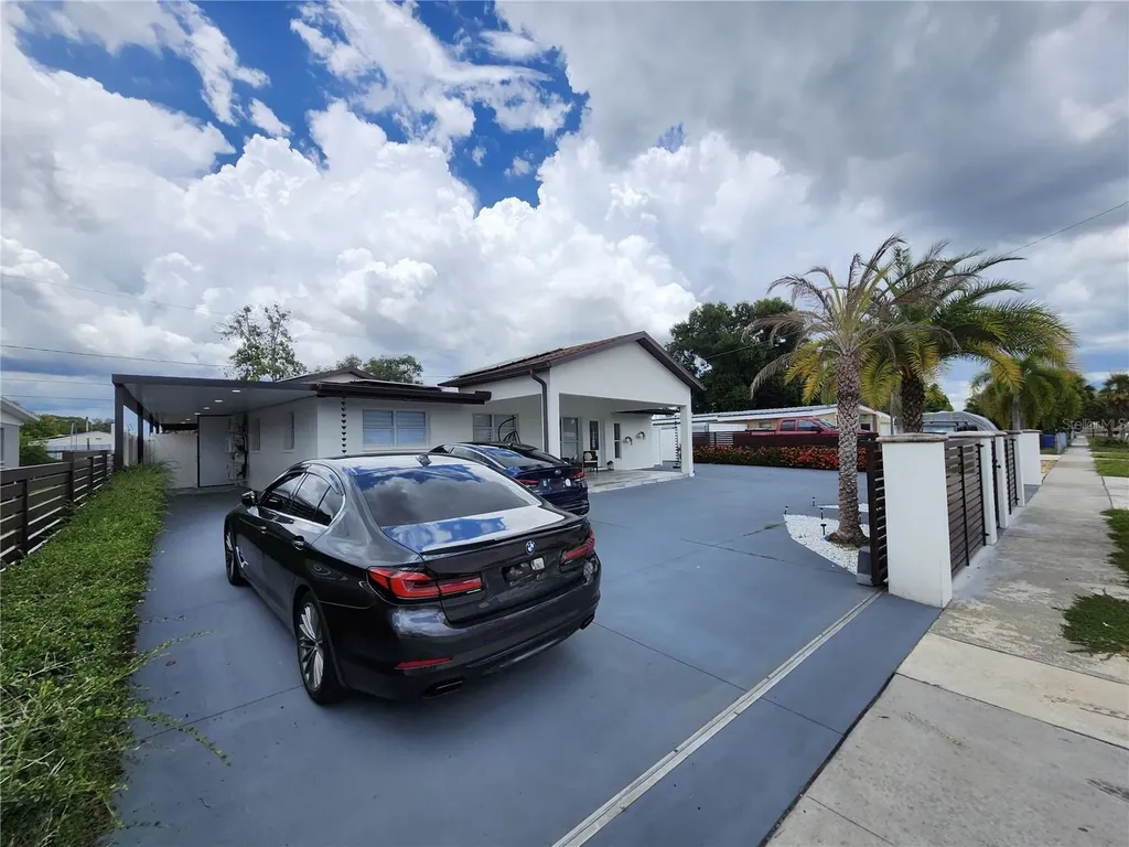 7514 Paradise Place Tampa FL 33619
