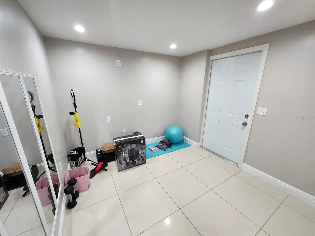 7514 Paradise Place Tampa FL 33619