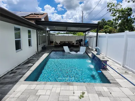 7514 Paradise Place Tampa FL 33619