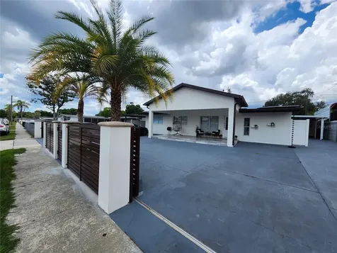 7514 Paradise Place Tampa FL 33619