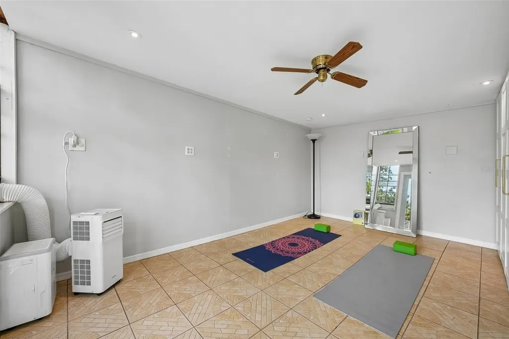 2934 W Ellis Drive Tampa FL 33611