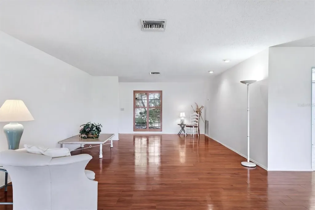 5451 Golf Pointe Drive Sarasota FL 34243