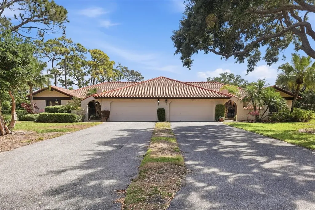 5451 Golf Pointe Drive Sarasota FL 34243