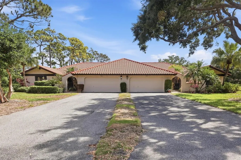 5451 Golf Pointe Drive Sarasota FL 34243