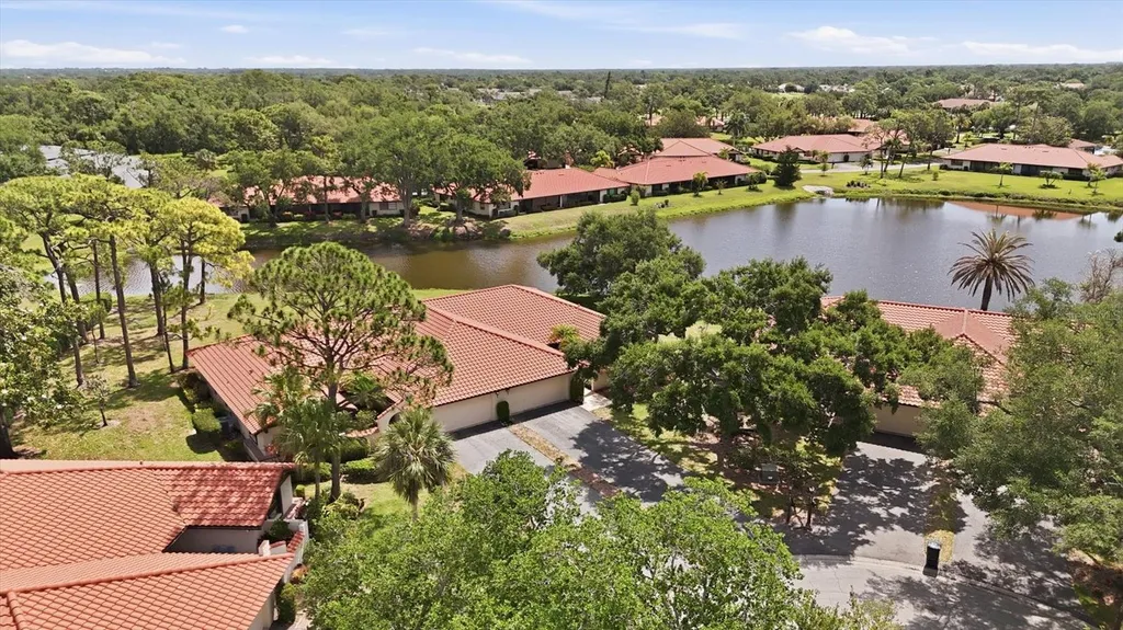 5451 Golf Pointe Drive Sarasota FL 34243