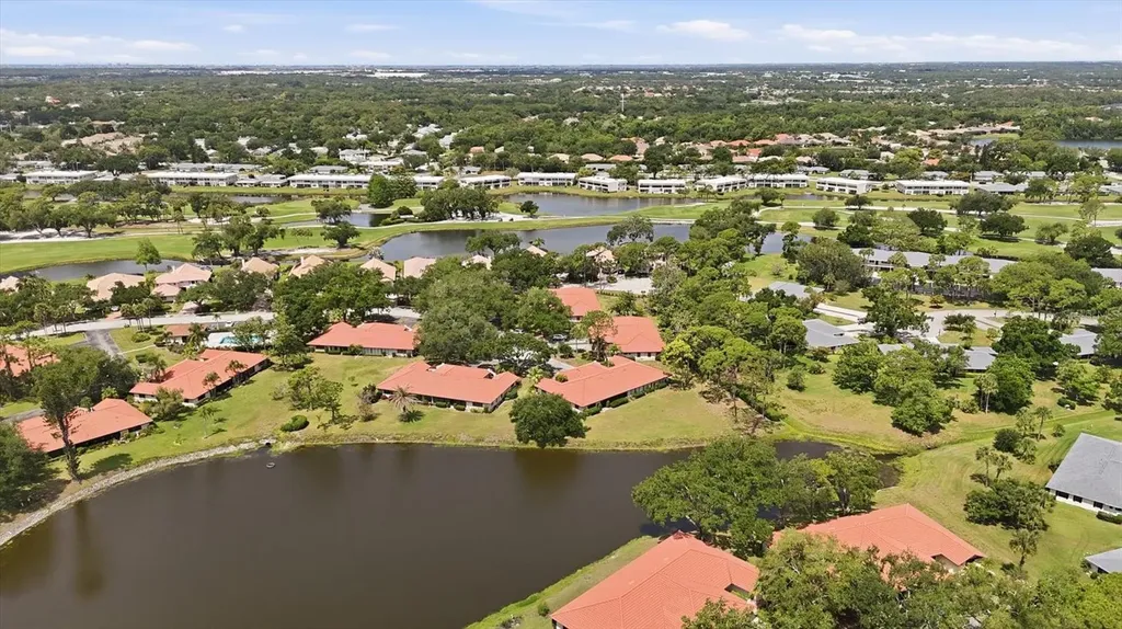 5451 Golf Pointe Drive Sarasota FL 34243