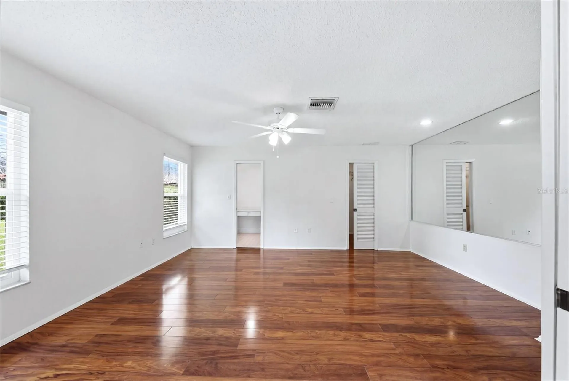 5451 Golf Pointe Drive Sarasota FL 34243