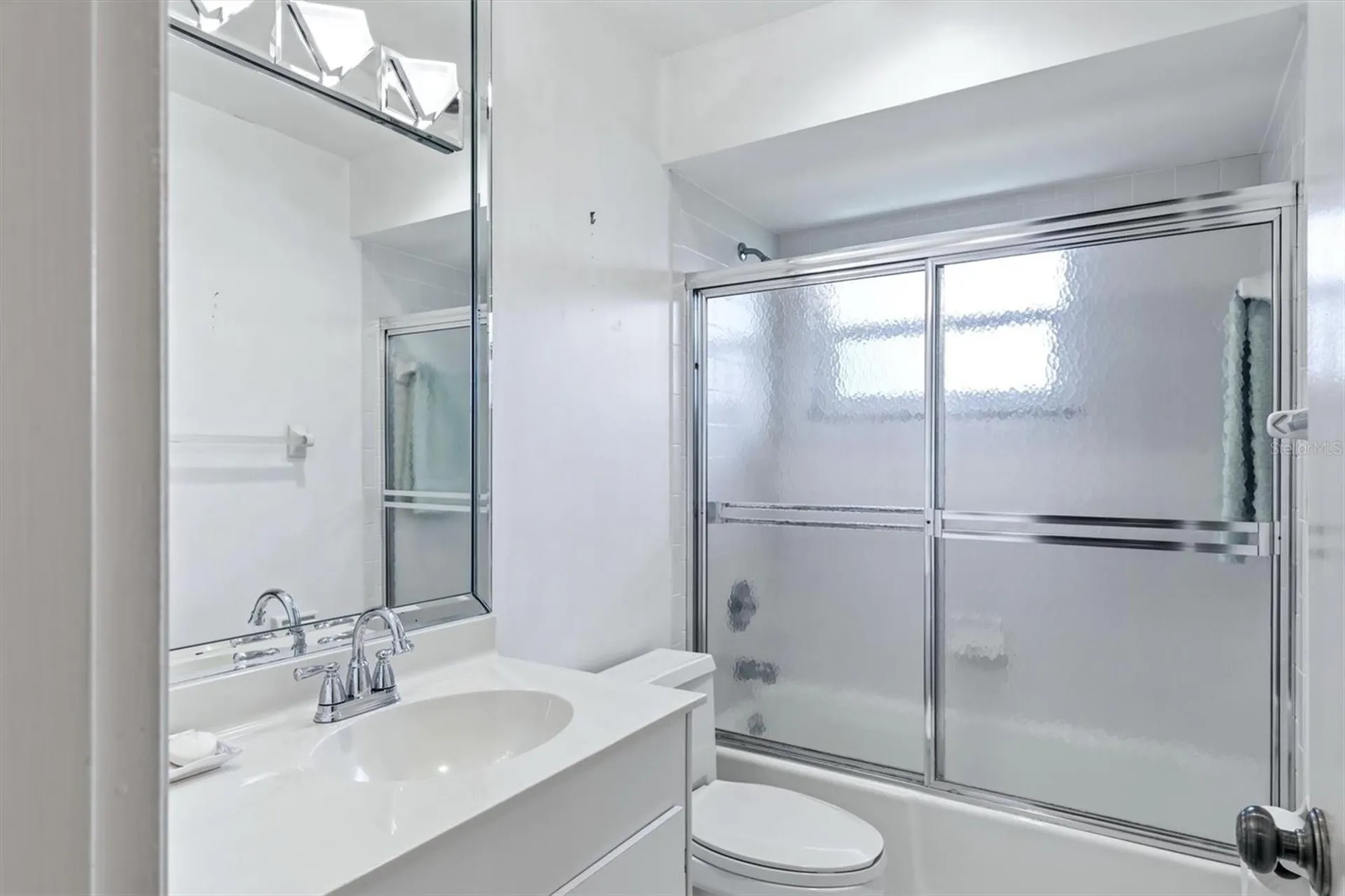 5451 Golf Pointe Drive Sarasota FL 34243