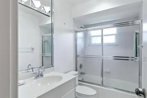 5451 Golf Pointe Drive Sarasota FL 34243