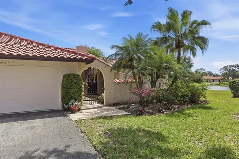 5451 Golf Pointe Drive Sarasota FL 34243