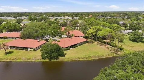5451 Golf Pointe Drive Sarasota FL 34243