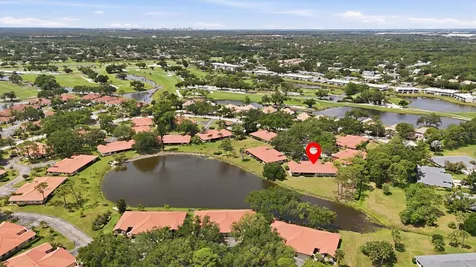 5451 Golf Pointe Drive Sarasota FL 34243