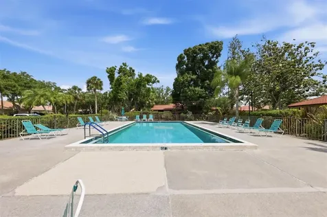 5451 Golf Pointe Drive Sarasota FL 34243