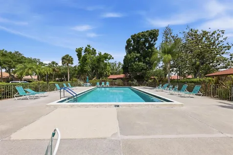 5451 Golf Pointe Drive Sarasota FL 34243