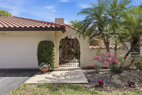 5451 Golf Pointe Drive Sarasota FL 34243