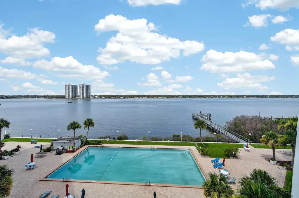 935 N Halifax Avenue Daytona Beach FL 32118