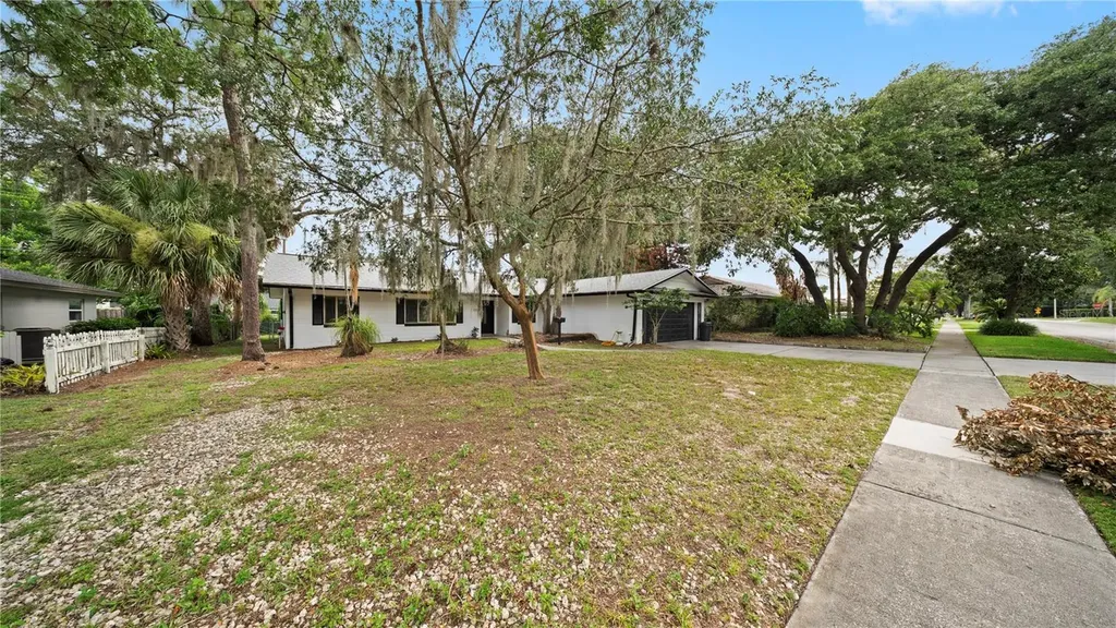 2662 Derbyshire Road Maitland FL 32751