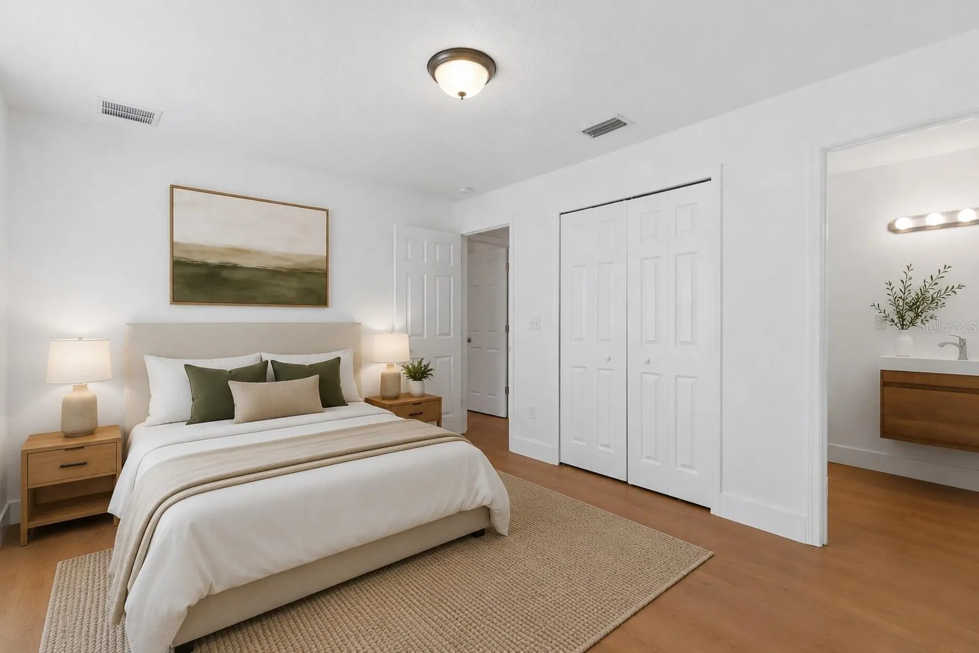 5557 Cleveland Road Jacksonville FL 32209