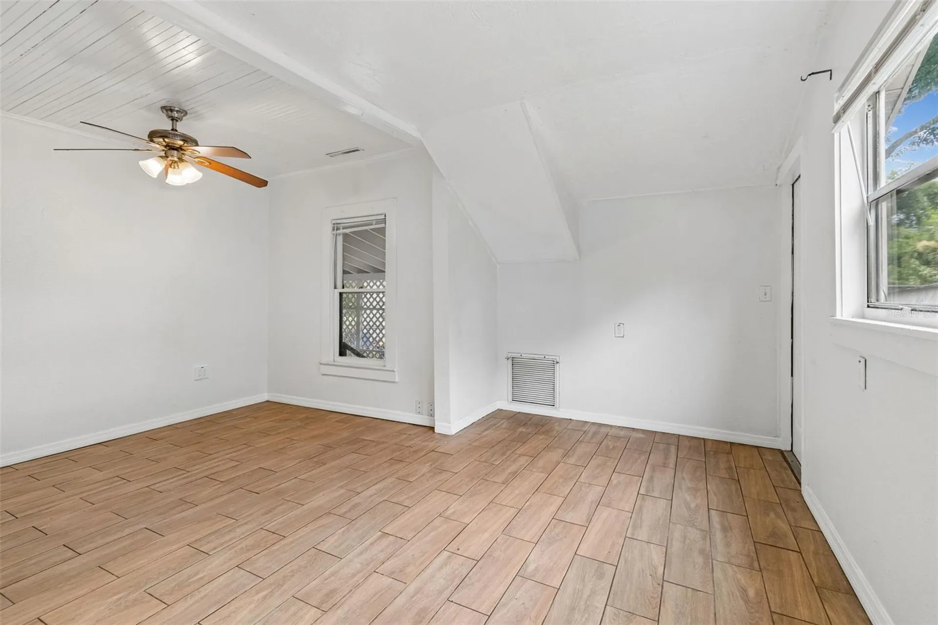 1363 Tioga Avenue Clearwater FL 33756