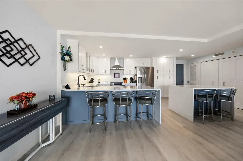 400 Island Way Clearwater Beach FL 33767