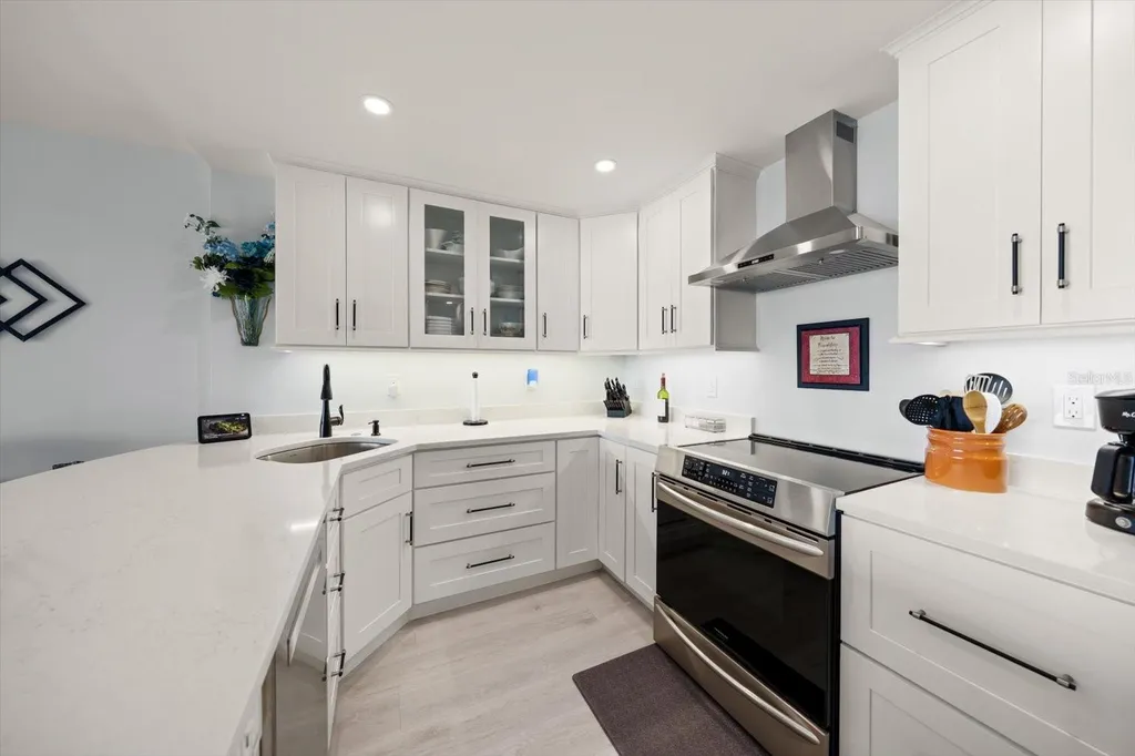 400 Island Way Clearwater Beach FL 33767