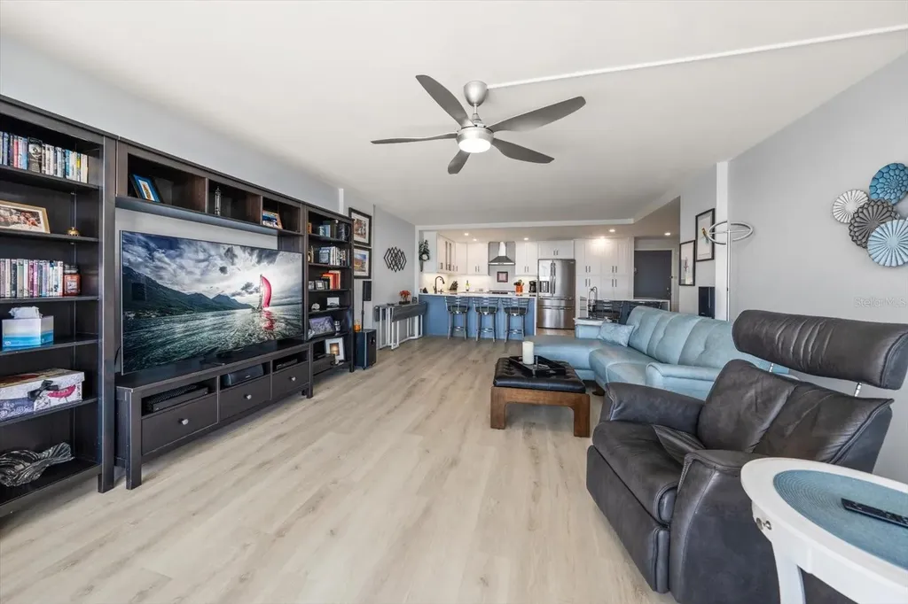 400 Island Way Clearwater Beach FL 33767
