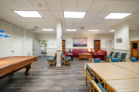 400 Island Way Clearwater Beach FL 33767