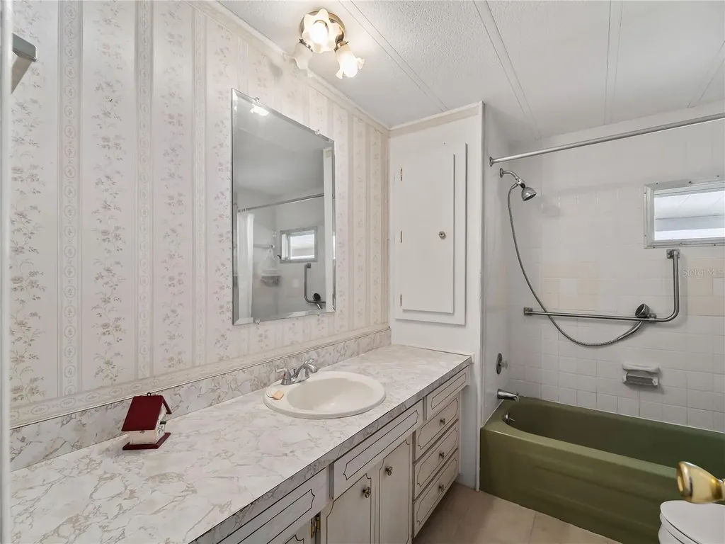 3226 Sweet Bay Terrace Sarasota FL 34237