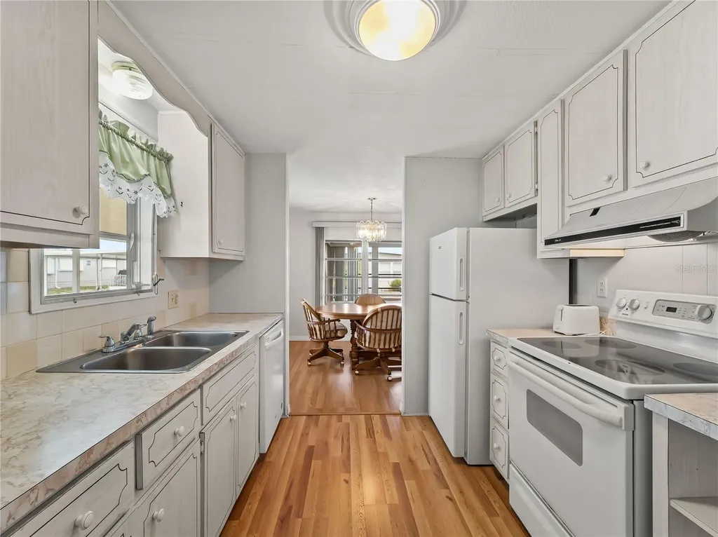3226 Sweet Bay Terrace Sarasota FL 34237