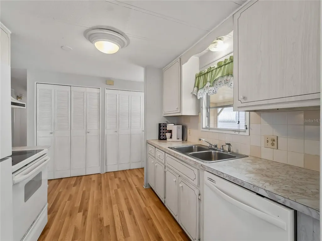 3226 Sweet Bay Terrace Sarasota FL 34237