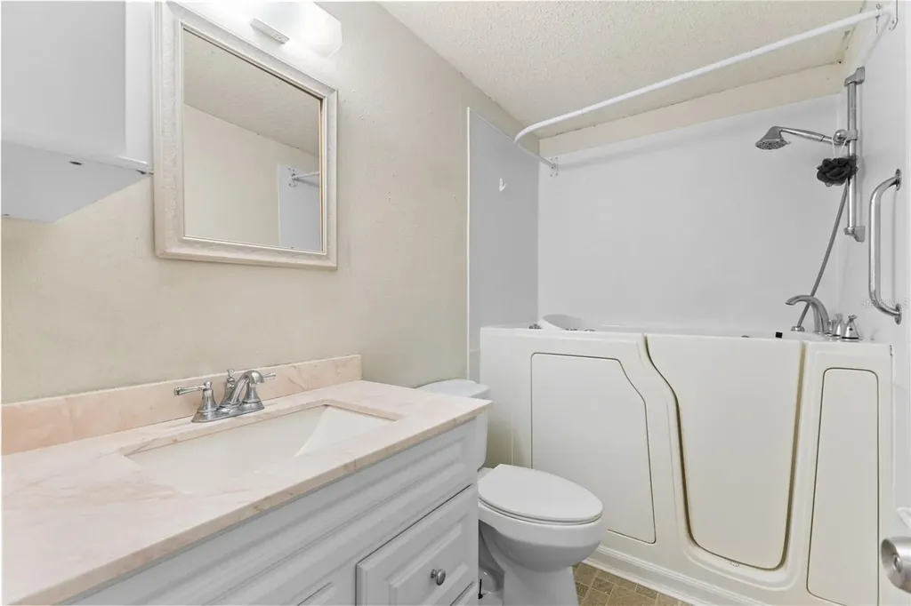 10410 N Central Avenue Tampa FL 33612