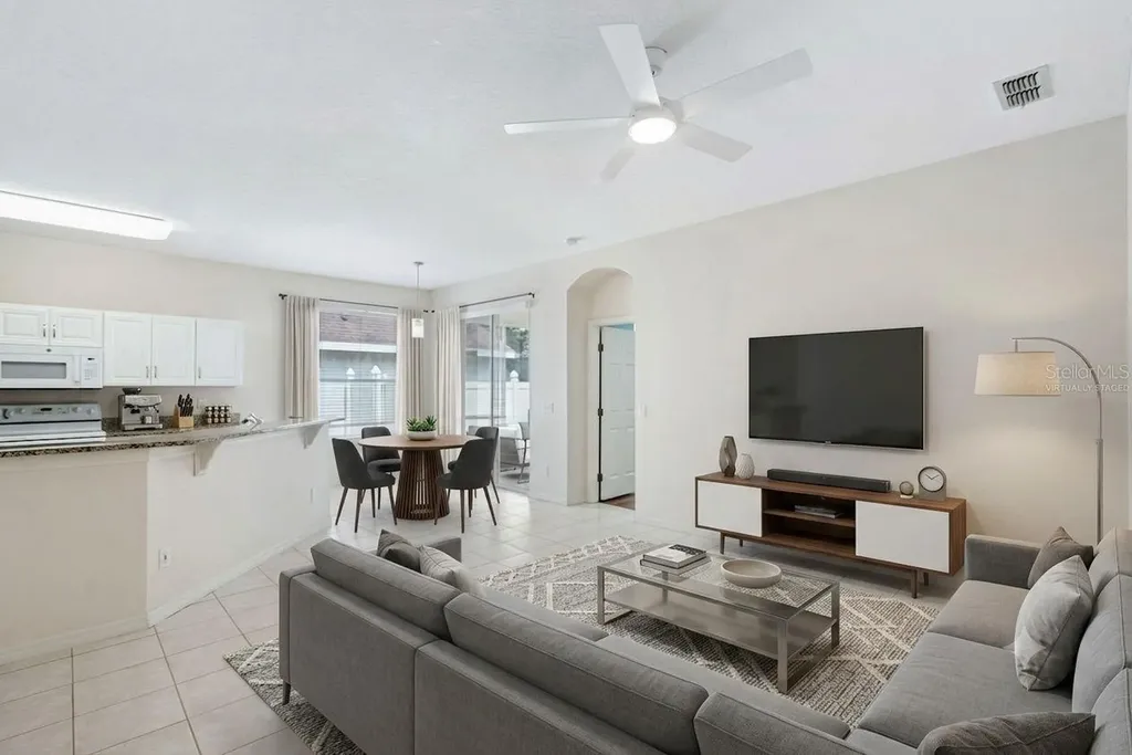 223 Easton Circle Oviedo FL 32765