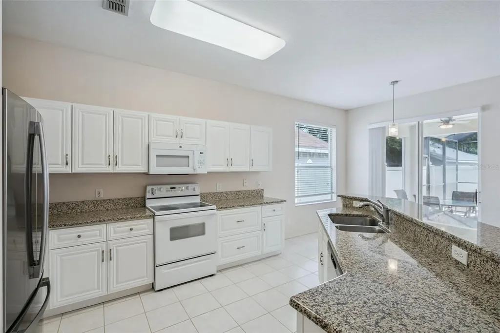 223 Easton Circle Oviedo FL 32765