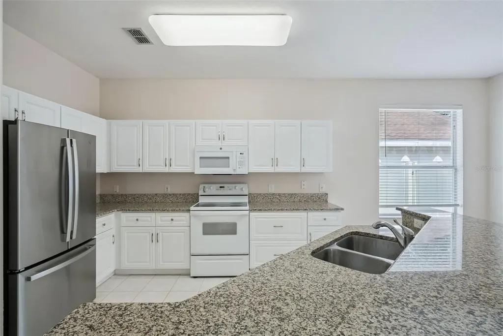 223 Easton Circle Oviedo FL 32765