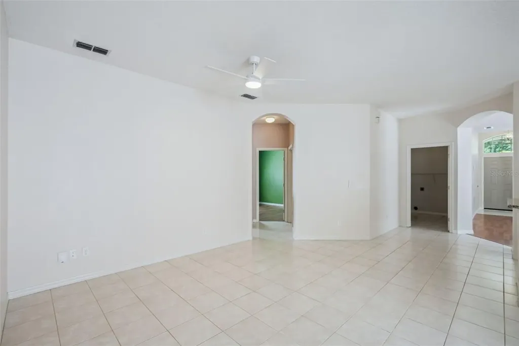 223 Easton Circle Oviedo FL 32765