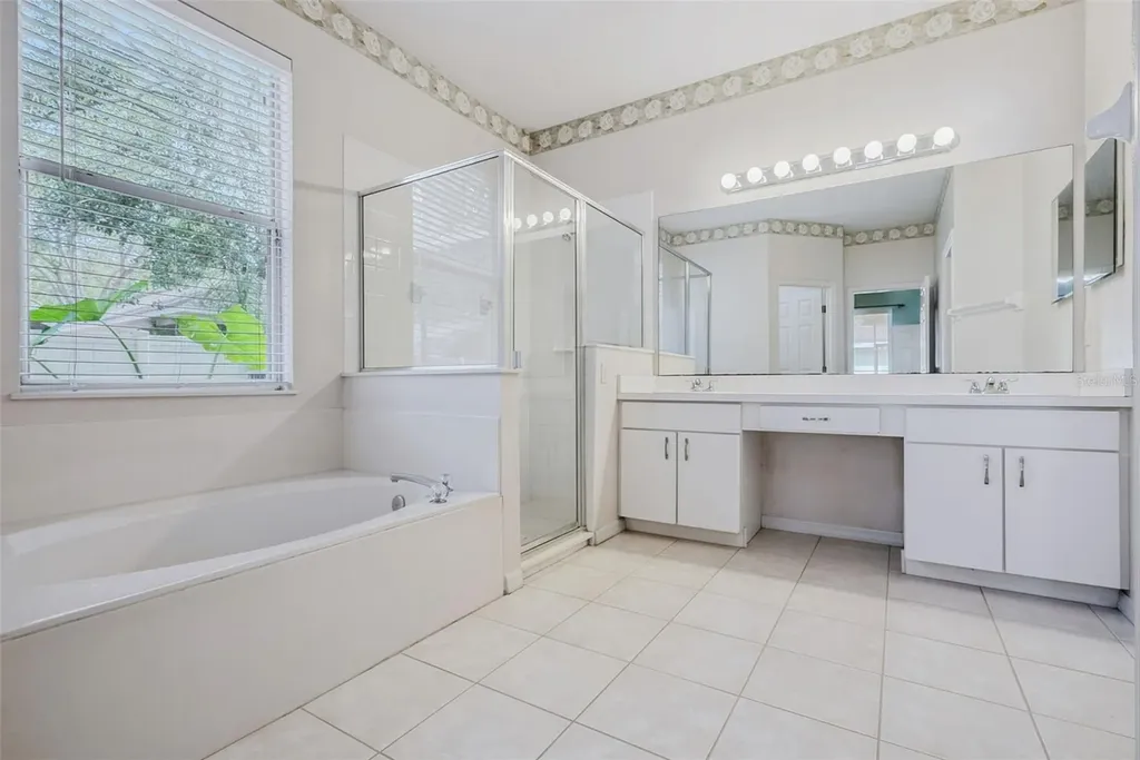 223 Easton Circle Oviedo FL 32765