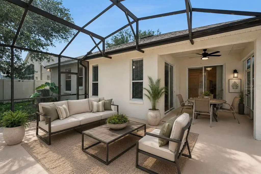 223 Easton Circle Oviedo FL 32765