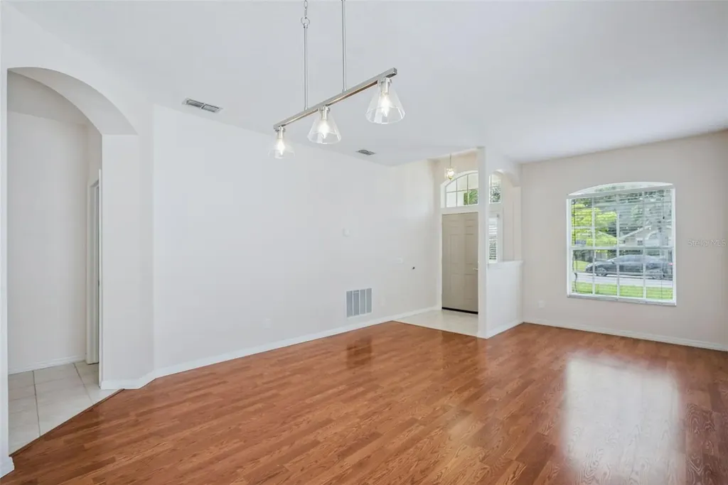 223 Easton Circle Oviedo FL 32765