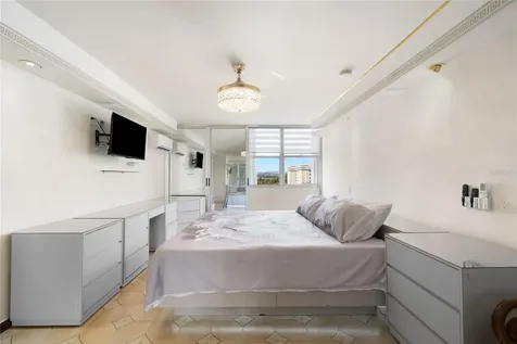 801 José M. Tartak Avenue Carolina PR 00979
