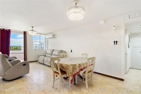 801 José M. Tartak Avenue Carolina PR 00979