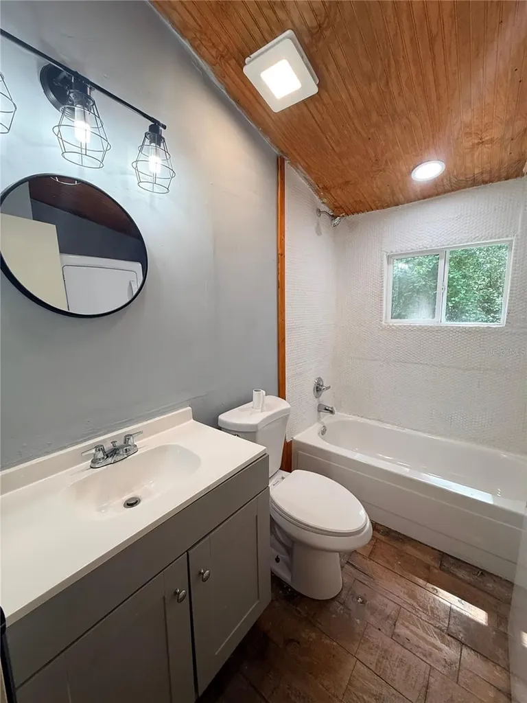 1229 NE 3rd Avenue Gainesville FL 32641