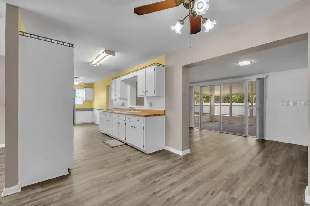 1105 N Parsons Avenue Brandon FL 33510