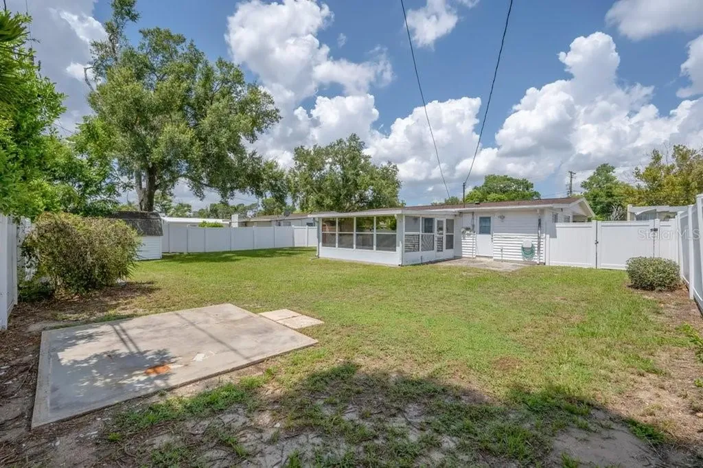 1105 N Parsons Avenue Brandon FL 33510