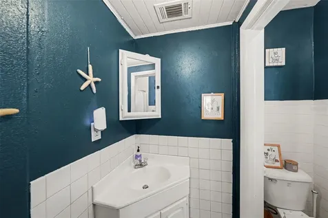 2334 Tudor Lane Clearwater FL 33763