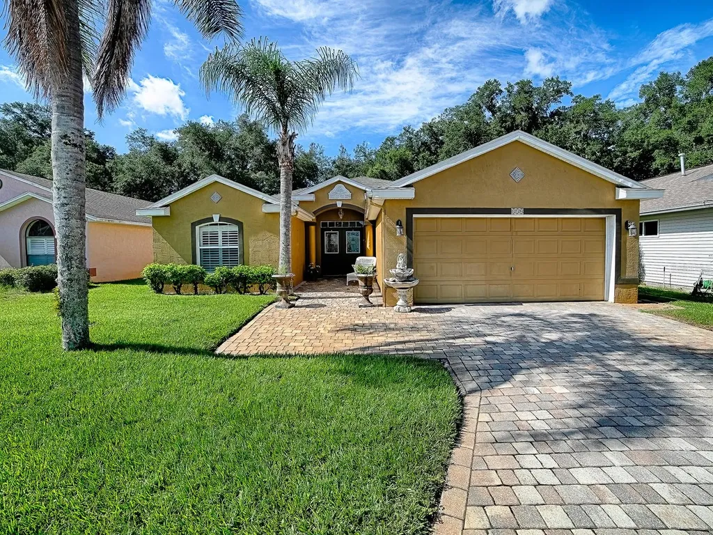 830 Old Oaks Lane Leesburg FL 34748