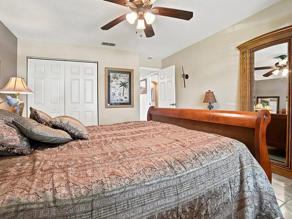 830 Old Oaks Lane Leesburg FL 34748
