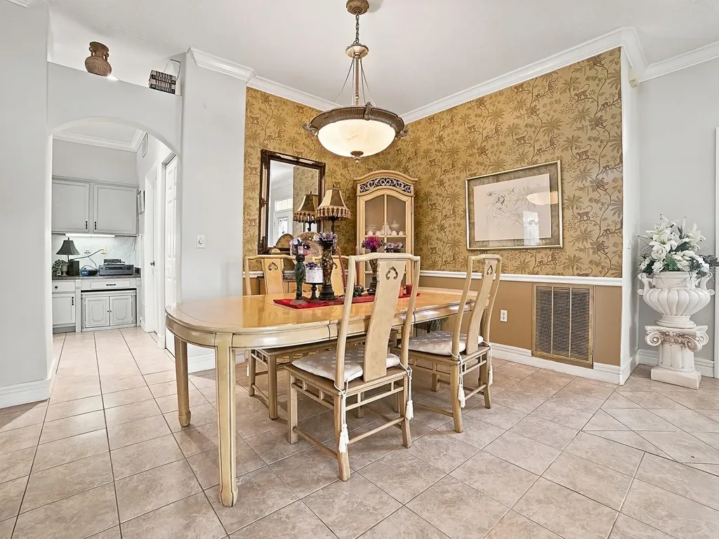830 Old Oaks Lane Leesburg FL 34748