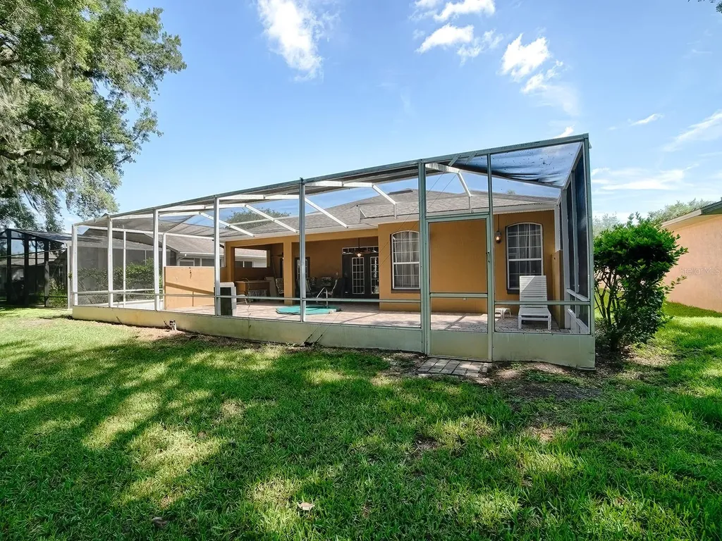 830 Old Oaks Lane Leesburg FL 34748